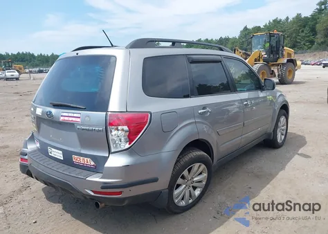 2011 Subaru Forester 2.5X Premium из США, поврежденный, VIN JF2SHADC1BG753804